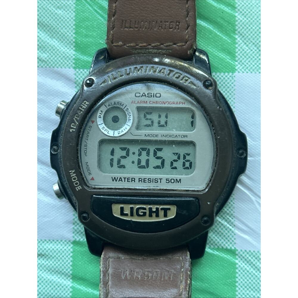Vintage Casio Illuminator Men’s Watch